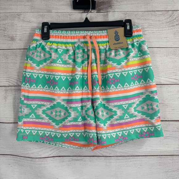 Chubbies Swim Trunks Shorts Medium 5.5" Inseam The‎ En Fuegos Aztec Print NEW - Picture 1 of 7